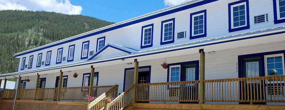 Triple J Hotel Dawson City Exteriér fotografie